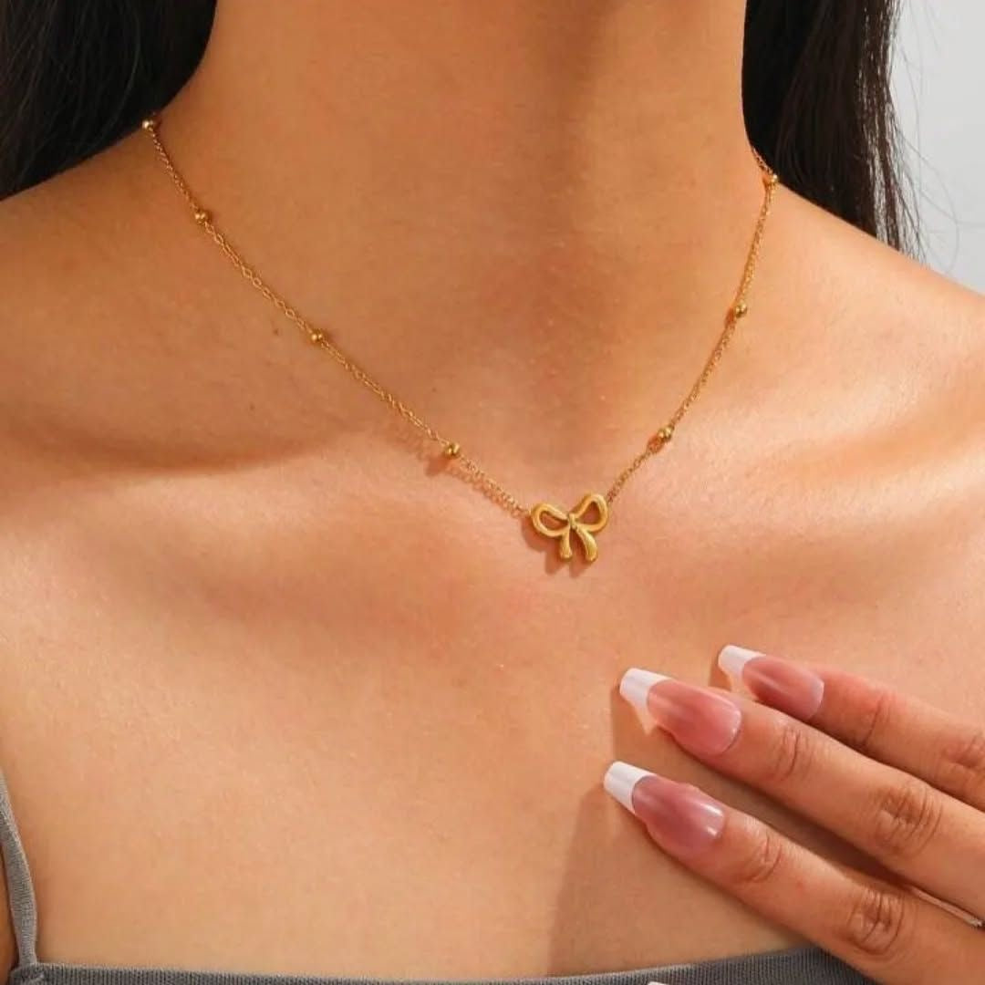 Bow Necklace