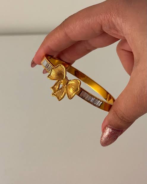 Ribbon Bow Bangle