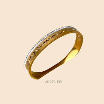 Queen's bangle